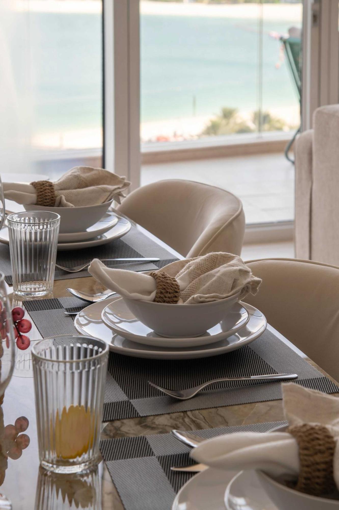 Frank Porter - Diamond, Tiara Residences * Dubai