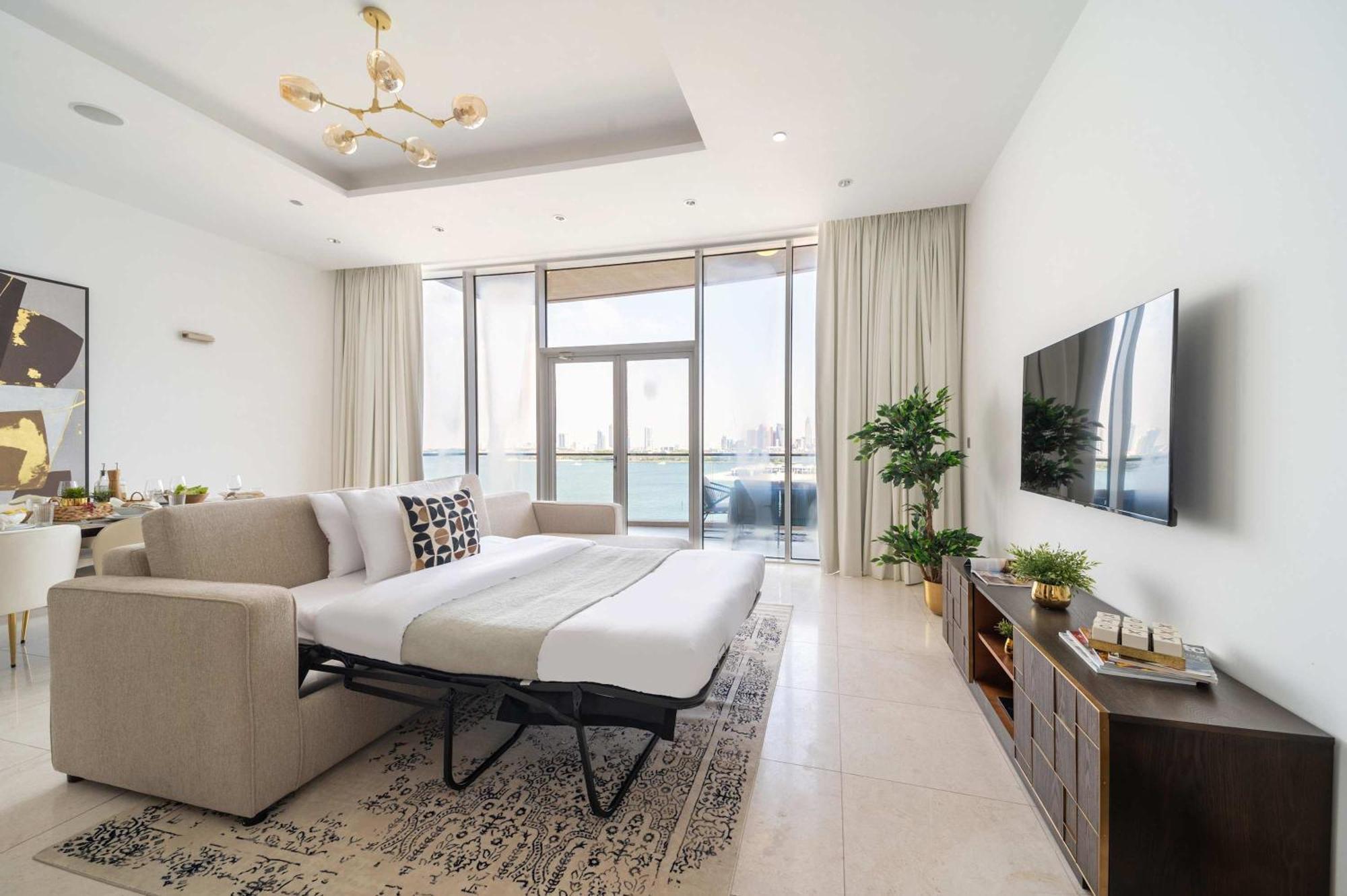 Frank Porter - Diamond, Tiara Residences Apartment *