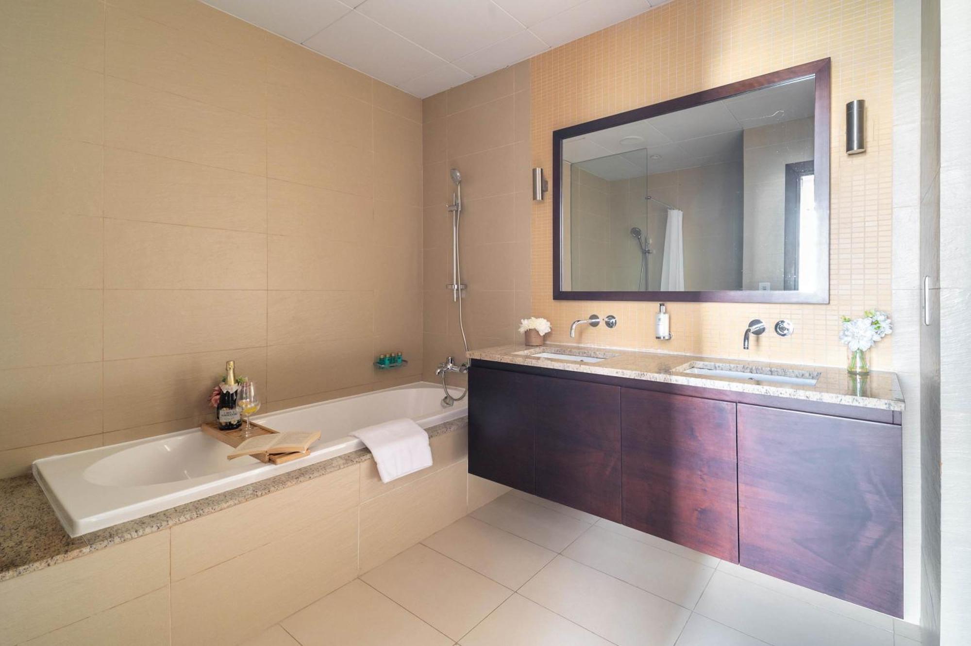 Apartment Frank Porter - Diamond, Tiara Residences *