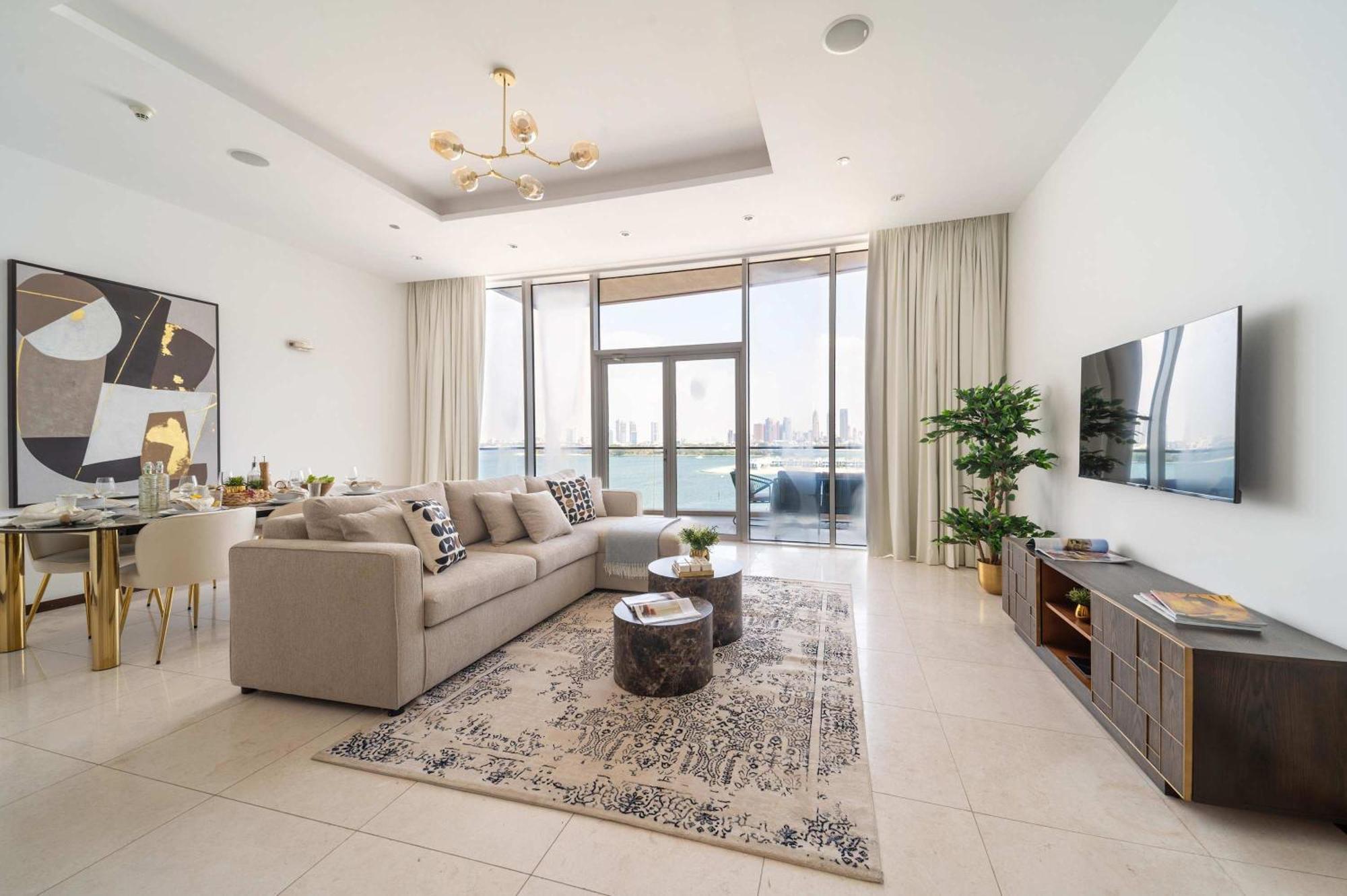 Frank Porter - Diamond, Tiara Residences * Dubai
